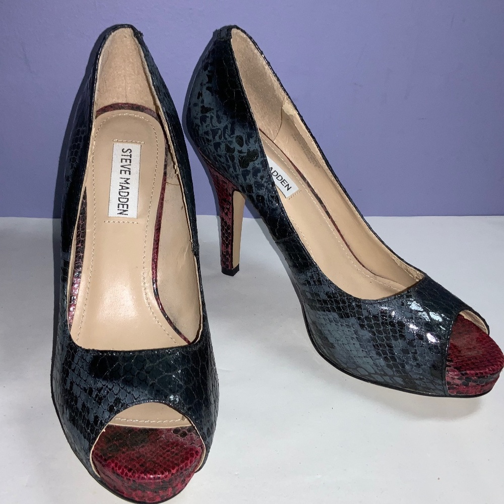 Steve Madden snakeskin print peep toe heels Sz 8.5